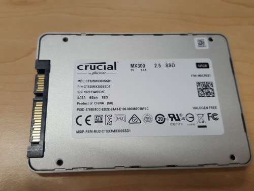 Crucial MX300 2.5   512SSD Hard drive Never used